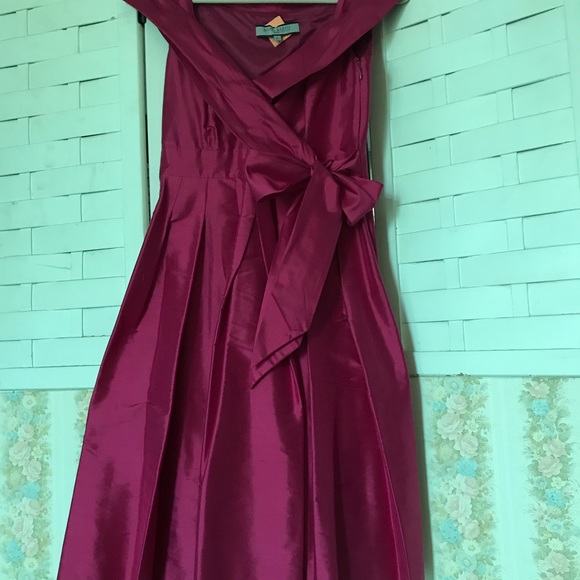 Stunning fushia Homecoming dress - Picture 2 of 4